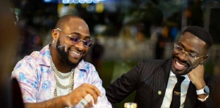 Davido reacts to reports of sacking lawyer for embezzling $370K and seizing of funds