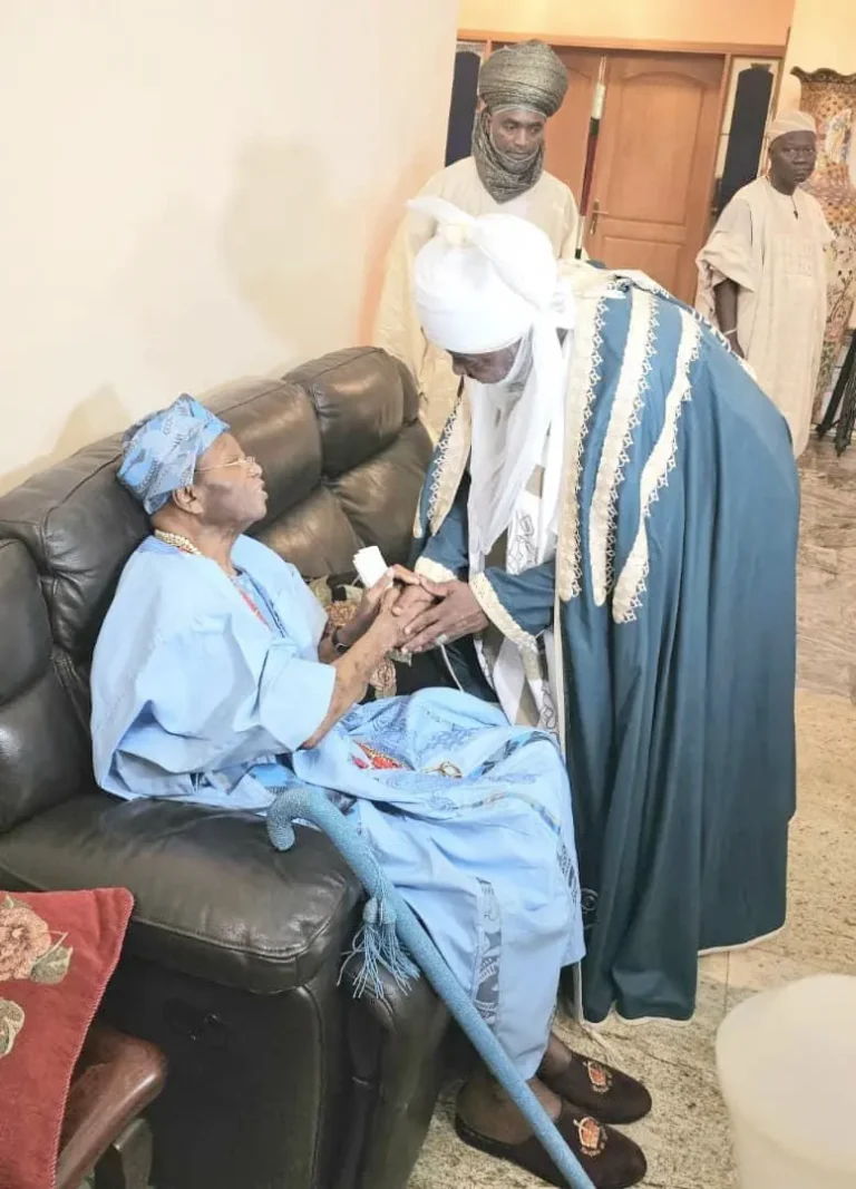 “Emir of Kano Engages in Diplomatic Meeting with Awujale in Ogun State”