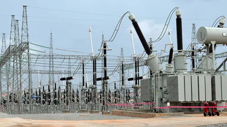 DISCOS APOLOGIZE TO NIGERIANS AMID NATIONAL POWER GRID COLLAPSE