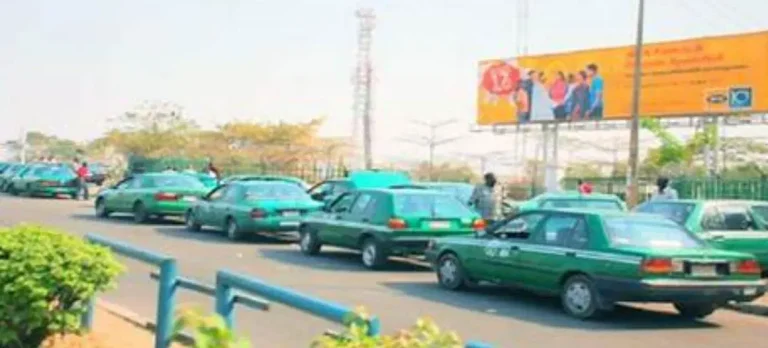 FEDERAL GOVERNMENT INITIATES CNG CONVERSION FOR 800 AIRPORT TAXIS TO REDUCE TRANSPORT COSTS BY 30%