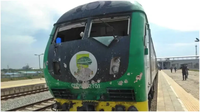 50-YEAR-OLD MAN CRUSHED TO DEATH BY MOVING TRAIN IN LAGOS