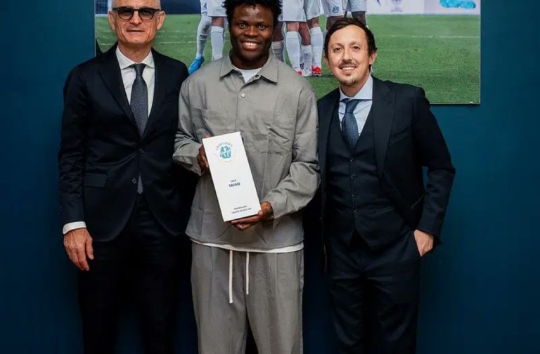 Taye Taiwo inducted into Marseille’s Hall of Fame