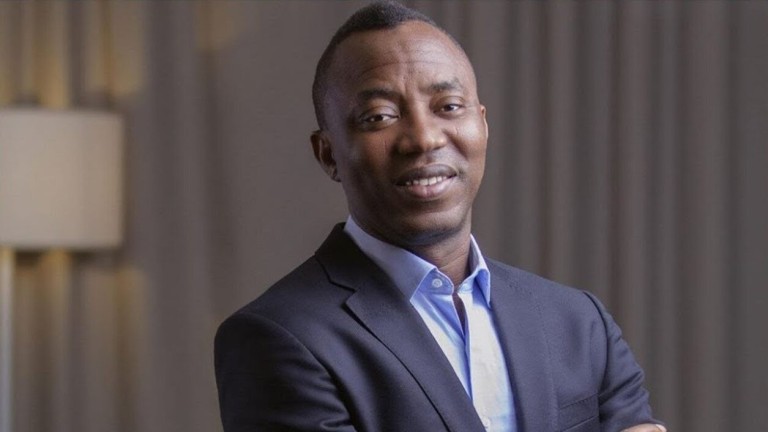 ‘Do I look like Yahaya Bello?’ – Sowore challenges security agents in court