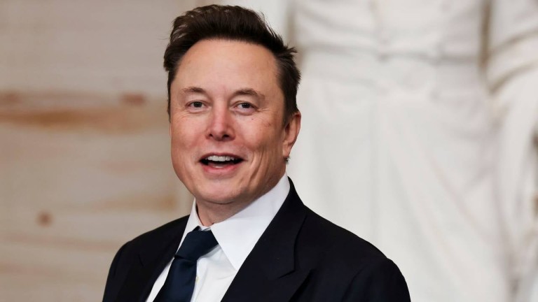 Ukraine’s front line will collapse if I turn off Starlink – Elon Musk