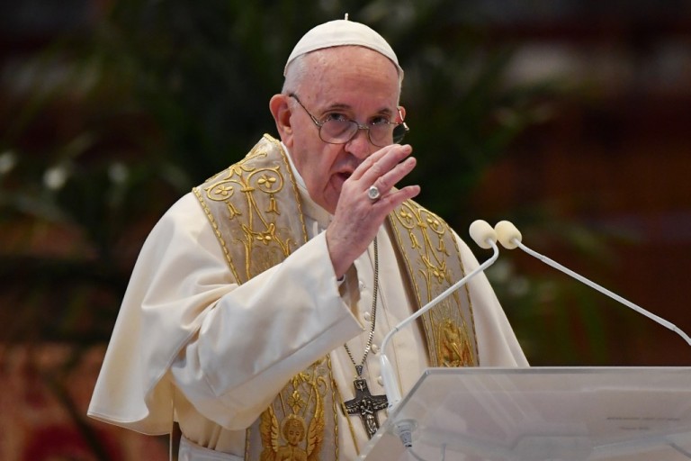 Pope suffers two respiratory attacks, undergoes emergency procedures